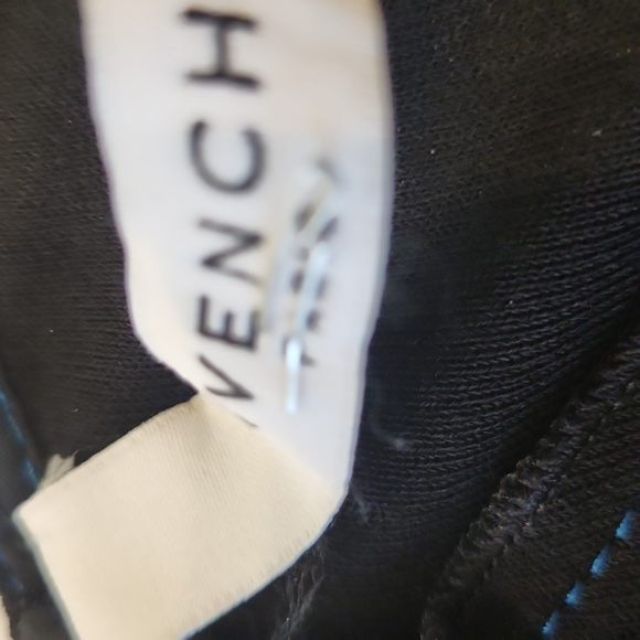 Beautiful Givenchy black dress stitched with blue. - Picture 5 of 5